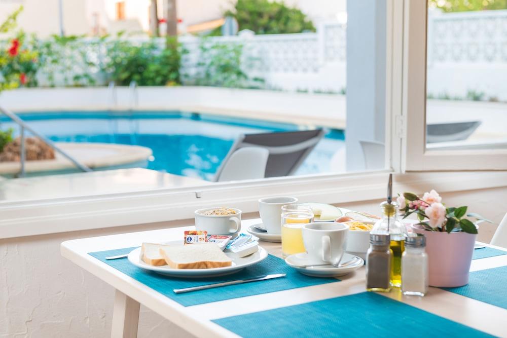 Hostal Casa Bauza Кала Ратхада Екстериор снимка