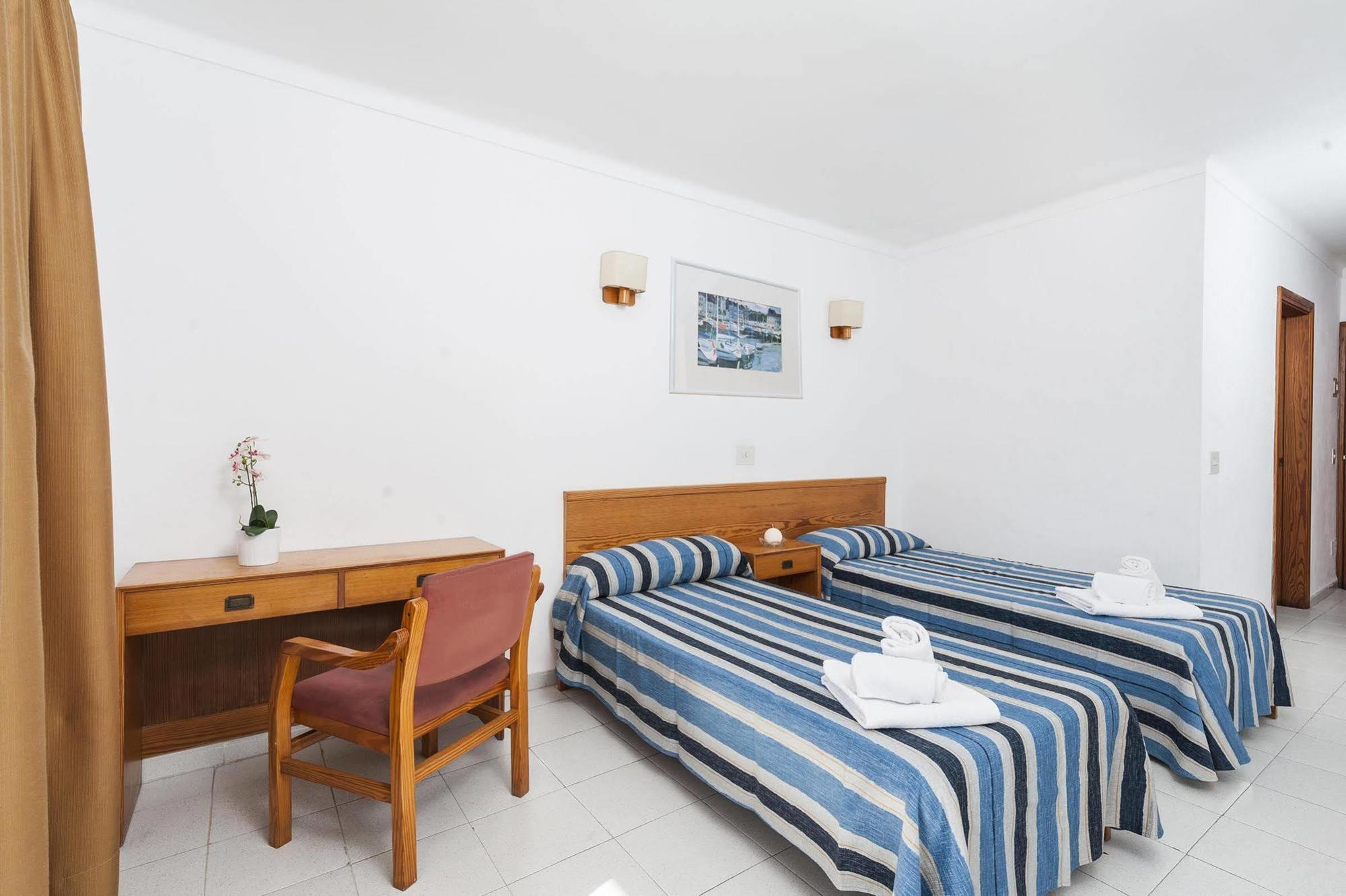 Hostal Casa Bauza Кала Ратхада Екстериор снимка